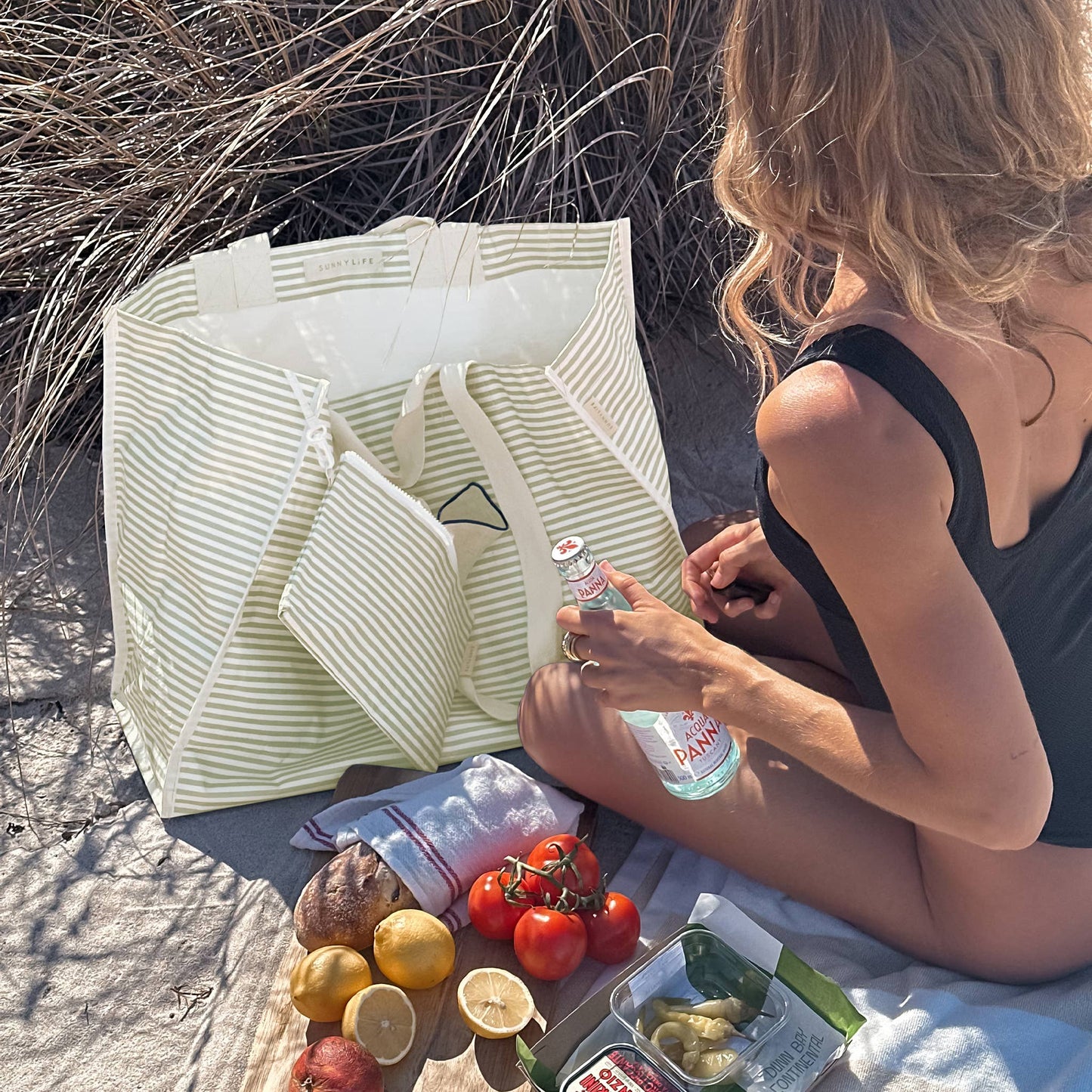Sunnylife - Carryall Beach Bag La Palma Sage Stipe