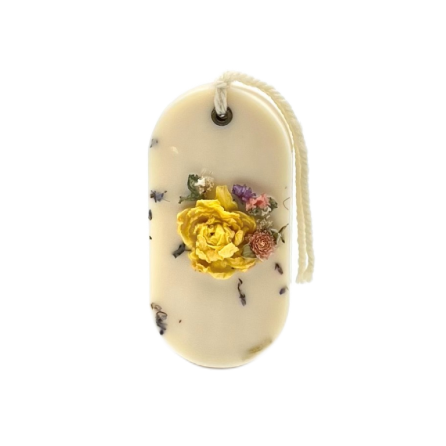 1818 Farms - Botanical Wax Sachet featuring 1818 Farms Dried Flowers: Flower Truck