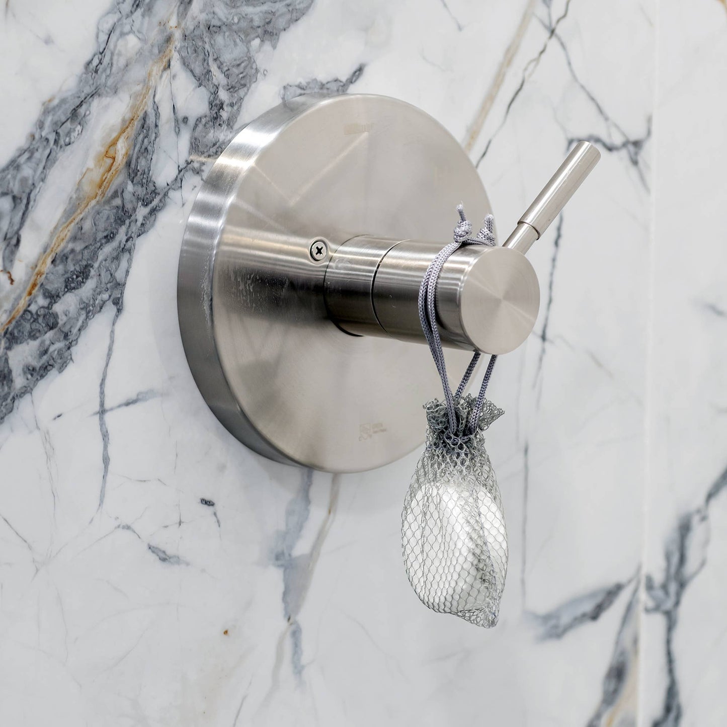 Cait + Co - Luxe Honey + Almond Shower Steamer Fizzy Bomb