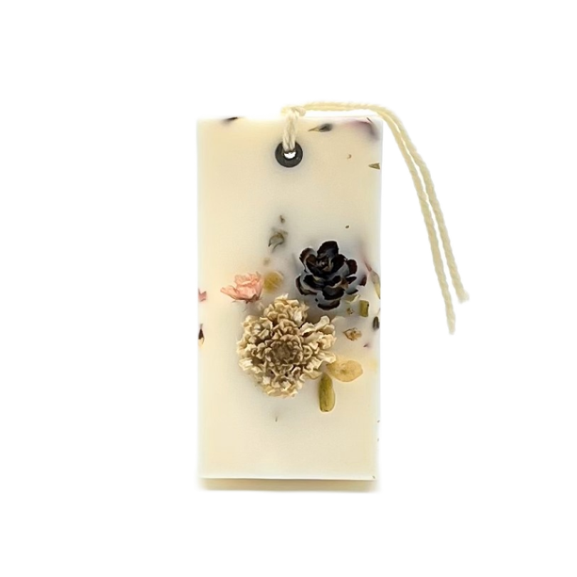 1818 Farms - Botanical Wax Sachet featuring 1818 Farms Dried Flowers: Flower Truck