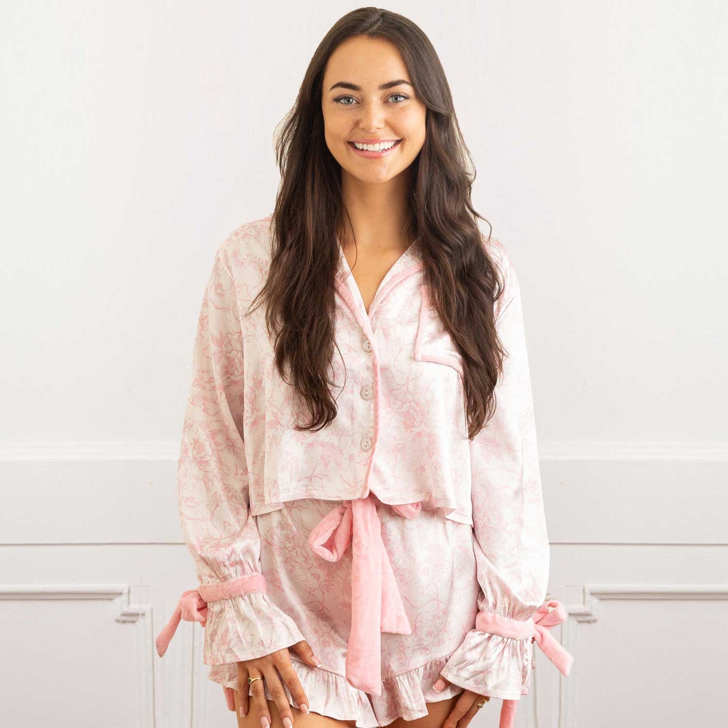 8 Oak Lane - Pink Bow Toile Satin Ruffle Short PJ Set: XS/SM