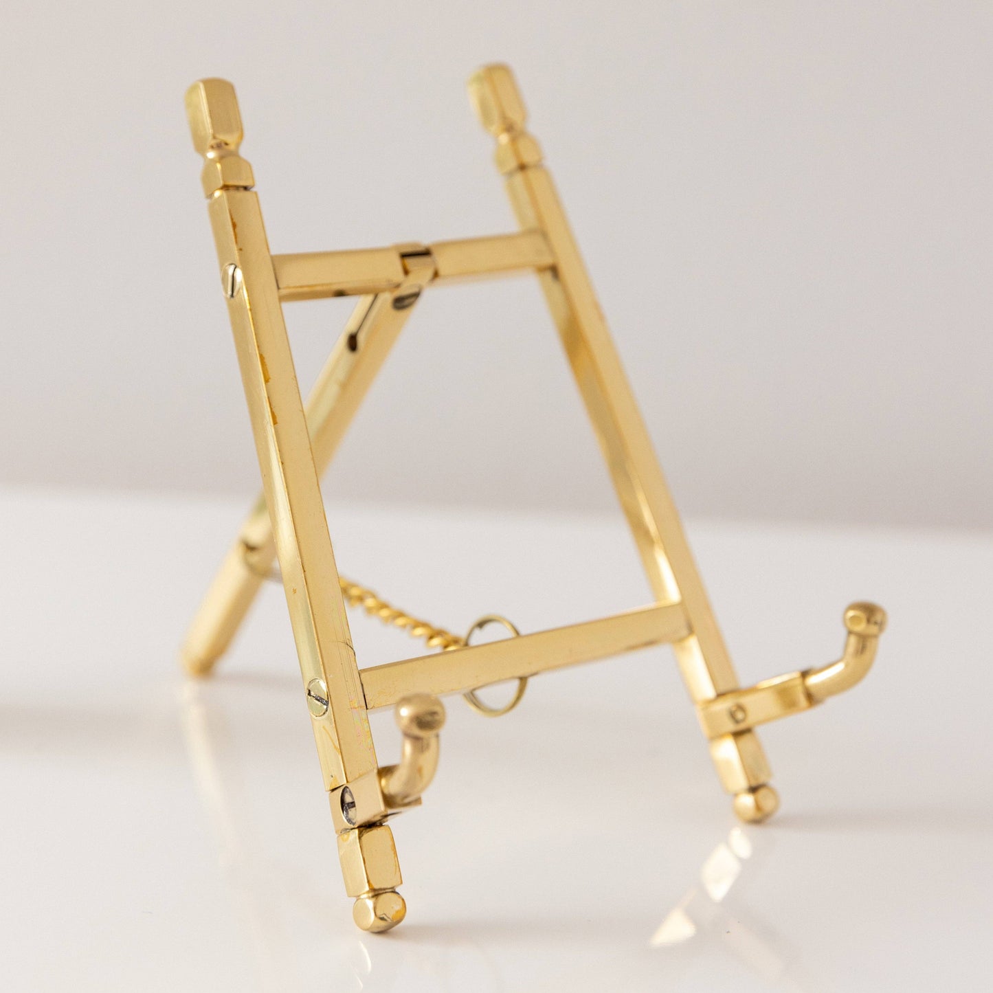 Inslee Fariss - The Brass Easel