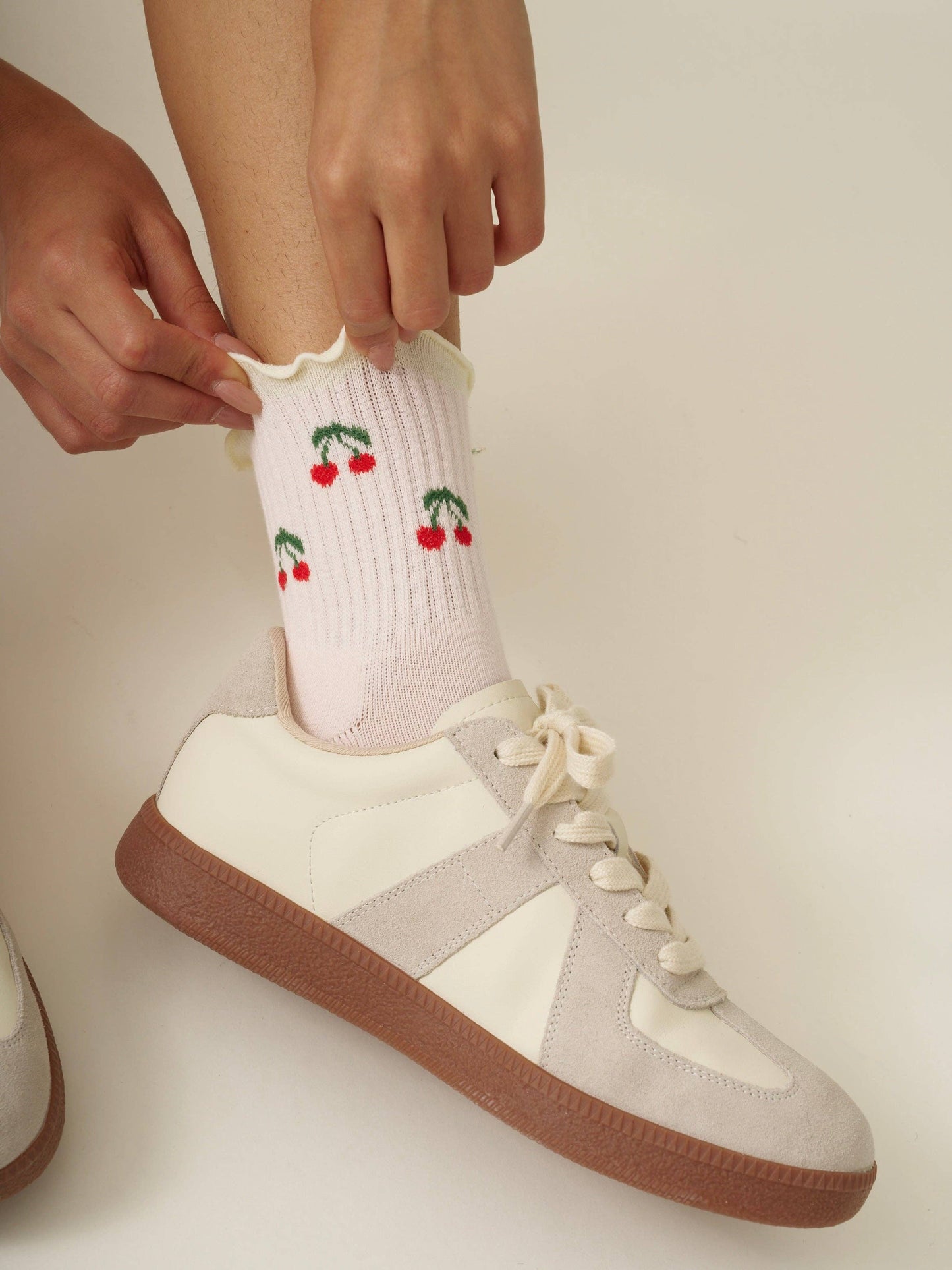 Effortless Club - 🍒 Cherry Ruffle Grip Sock [Baby Pink], Pilates Socks