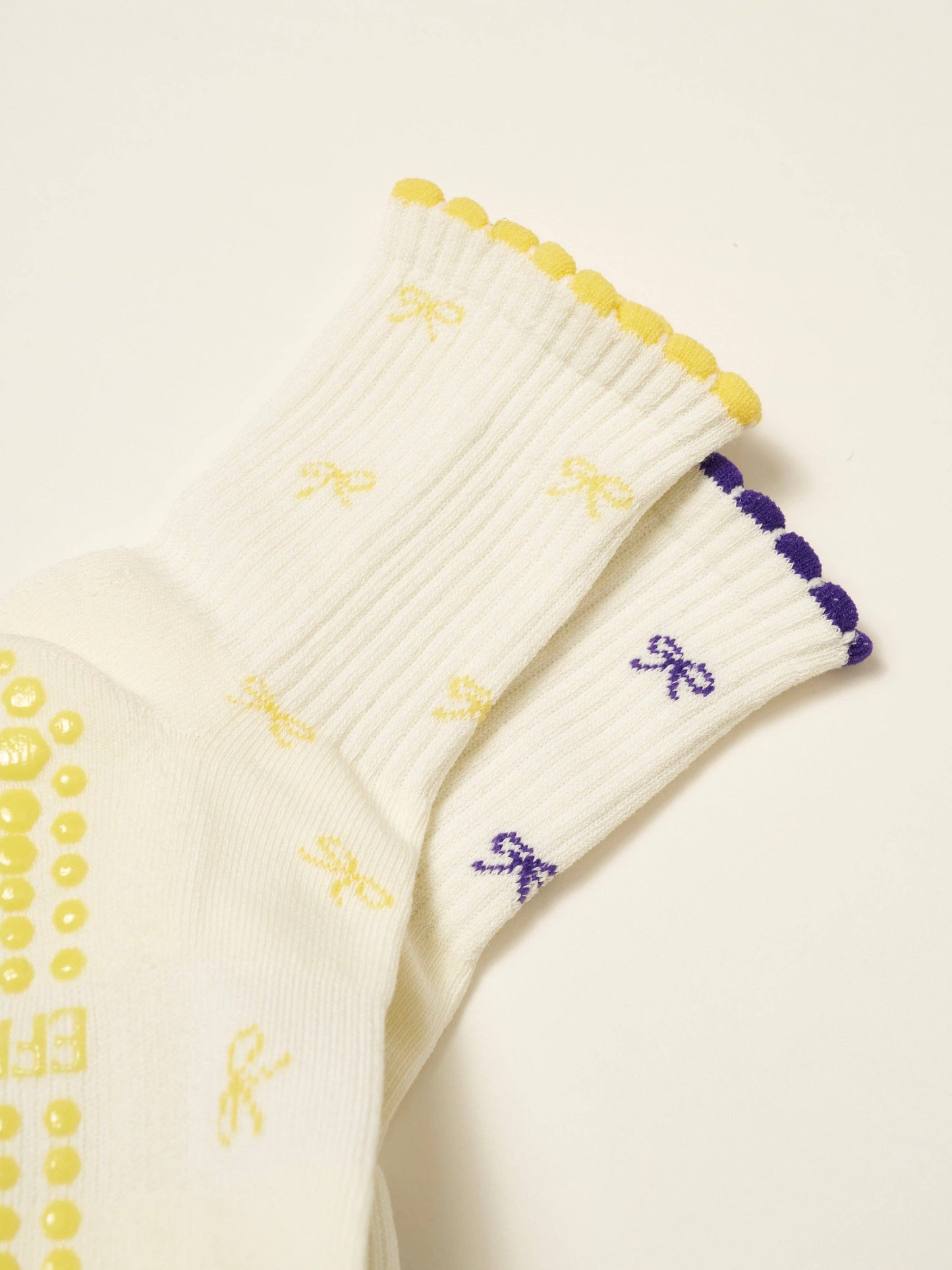 Effortless Club - 🎀 Mini Bow Petal Grip Sock [Butter], Pilates Socks