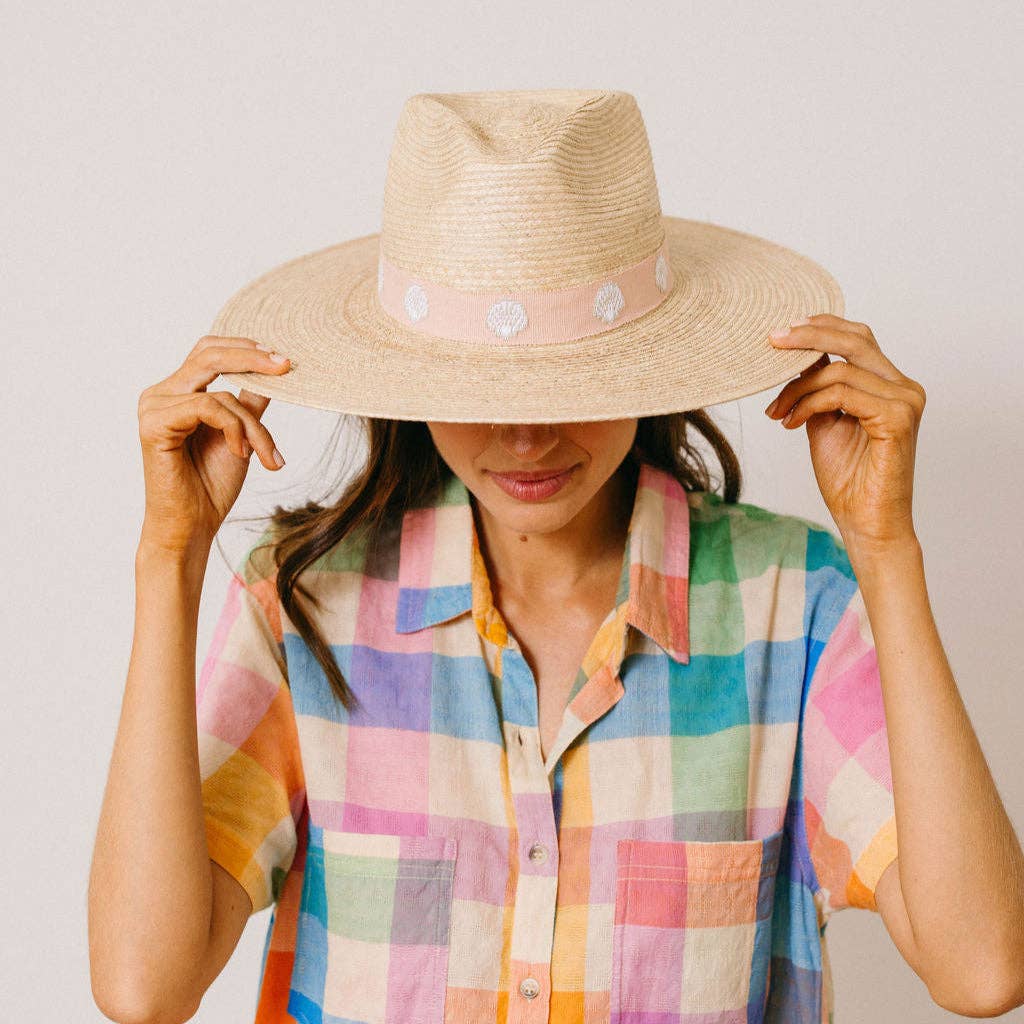 Sunshine Tienda Shell Haven Palm Hat