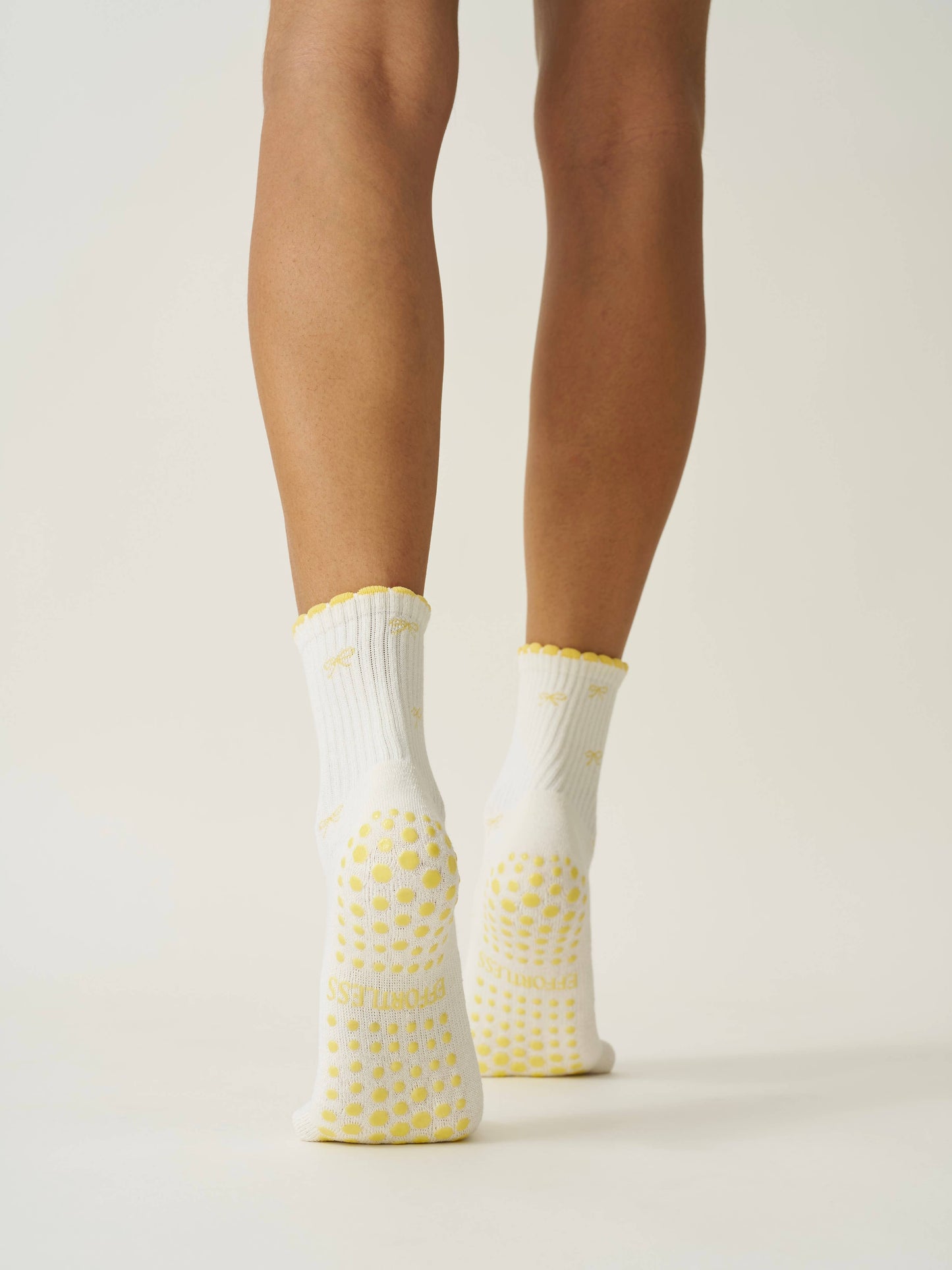 Effortless Club - 🎀 Mini Bow Petal Grip Sock [Butter], Pilates Socks